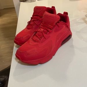 NIKE AIR MAX 200 UNIVERSITY RED SIZE 11.5